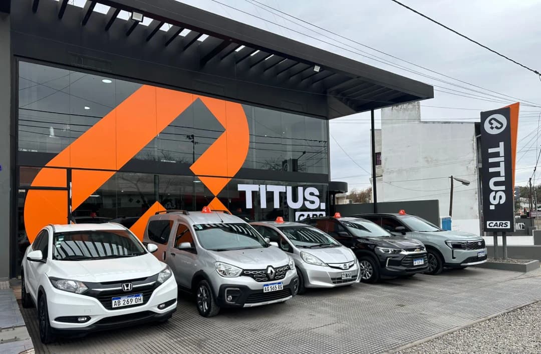 Frente del local de Titus Cars en Córdoba