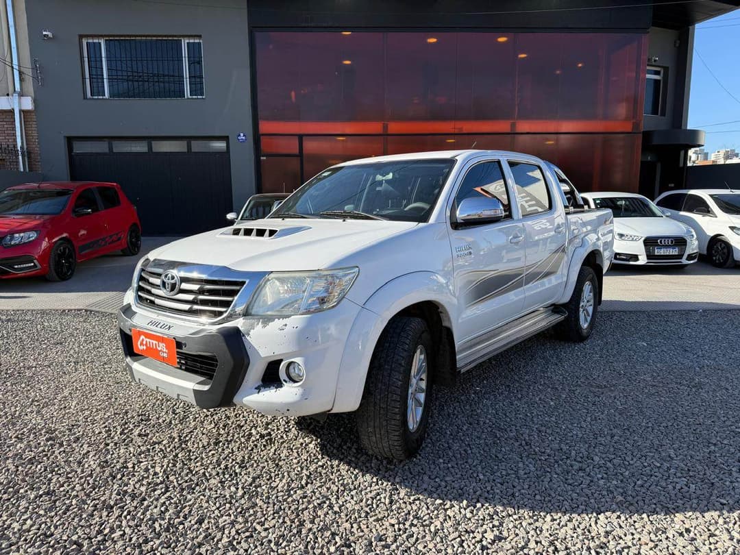 TOYOTA HILUX 4X4 C/D SRV 3.0 TDI CUERO - E4